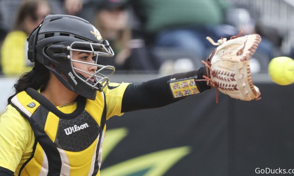 Oregon's Sophomore Catcher Mary Iakopo to Transfer - Fastpitch Softball  News, College Softball, Club Softball